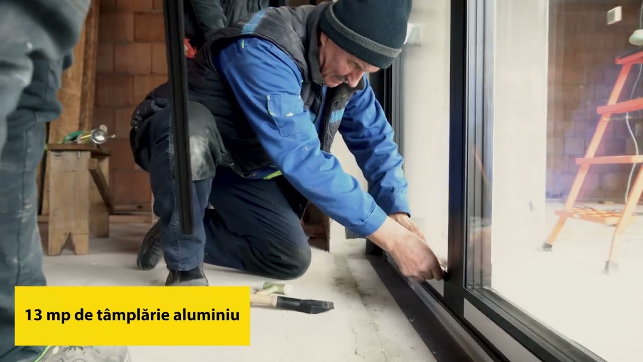 Montaj de uși armonice în Carei! ✨🔧
