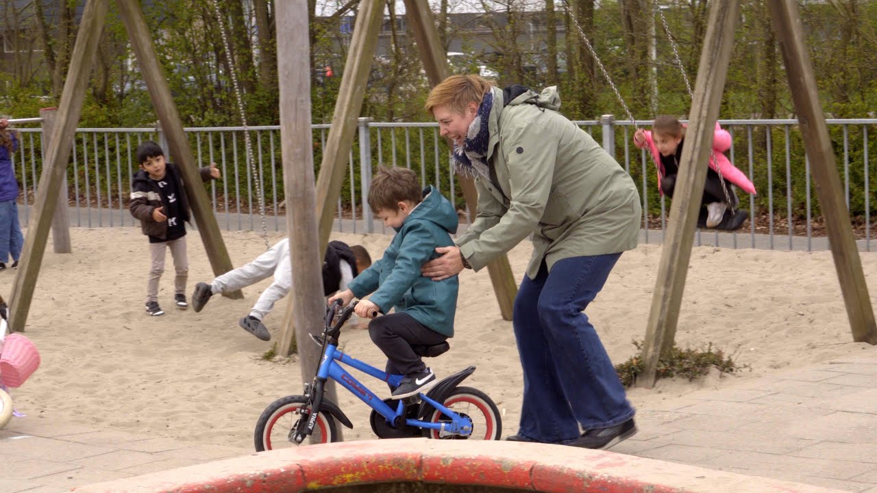 De Fietsclub aflevering 8: Theo de Rooij Classic en fietsles onder schooltijd
