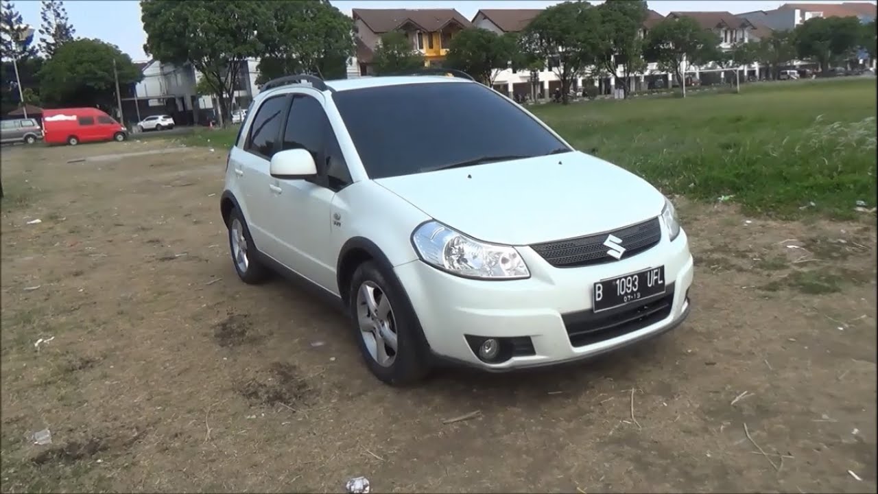 2009 Suzuki SX4 Automatic. Start Up & In Depth Review