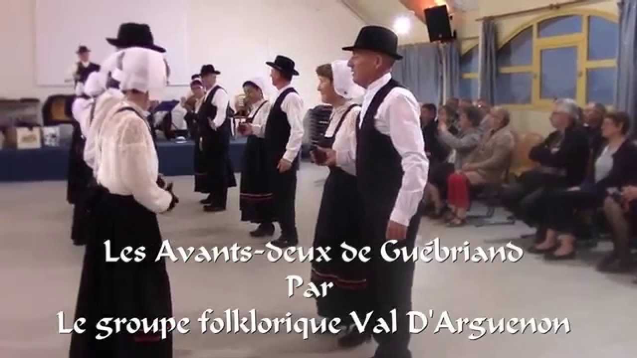 Les Avant- deux de Guébriand par le groupe folklorique Val D'Arguenon