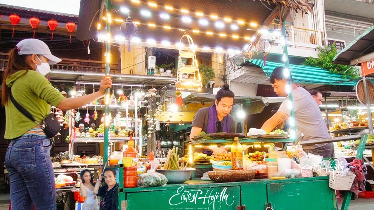 The ULTIMATE Vietnamese Street Food Tour (Hoi An)
