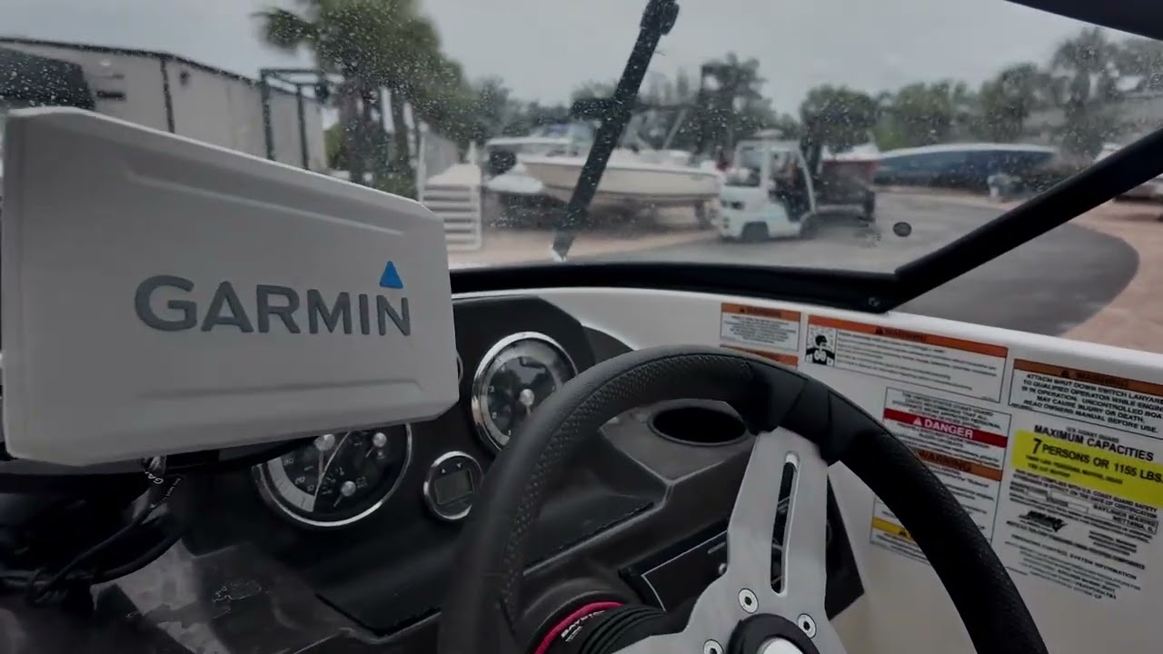 2023 Bayliner VR4 bow rider - walk around video
