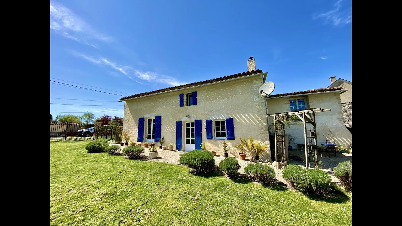 Charming countryside house for sale in the Charente-Maritime, France - Ref BVI79803