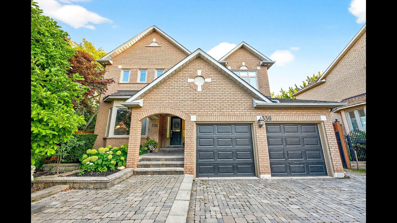 336 Oakridge Ct, Oakville, ON L6H 5T9