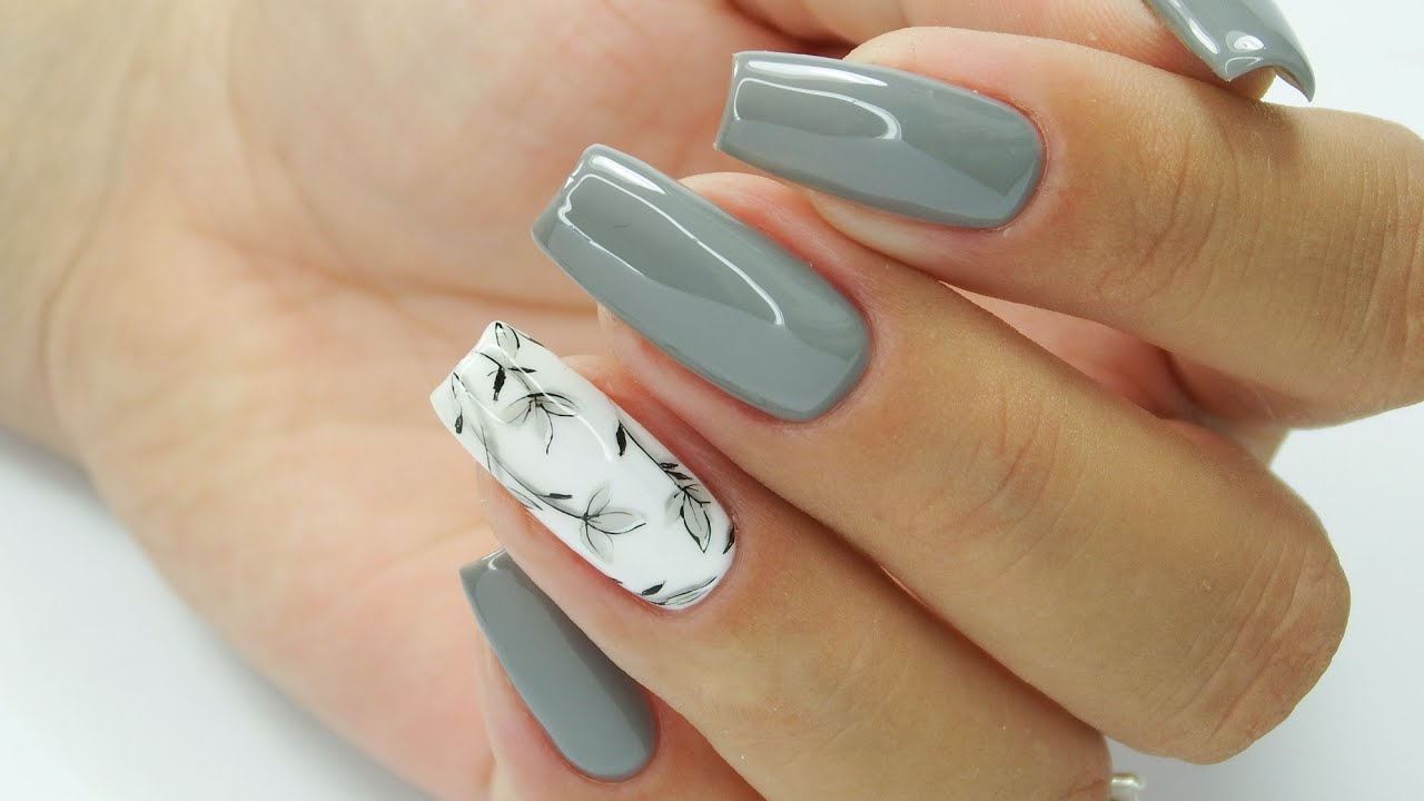 Grey flowers pattern / Stardoro
