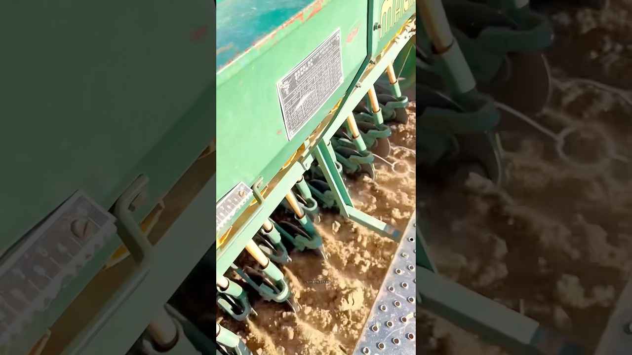 Arpa Tohumu Ekiyoruz 🌾🚜🍂 #baba #farming #hasat #drone #agriculture #tarım #farm #&ccedil;ift&ccedil;i