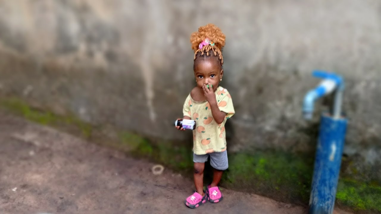 this shocking morning in my village will shock you,baby Ella plaits her hair