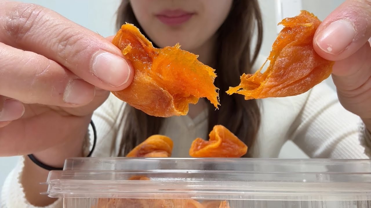 #감말랭이ASMR #두쫀쿠 먹다가 뾰루지나서 #건강간식 #김말랑이 로 #먹방 #asmr #감말랭이 #스타벅스 #딸기피지오