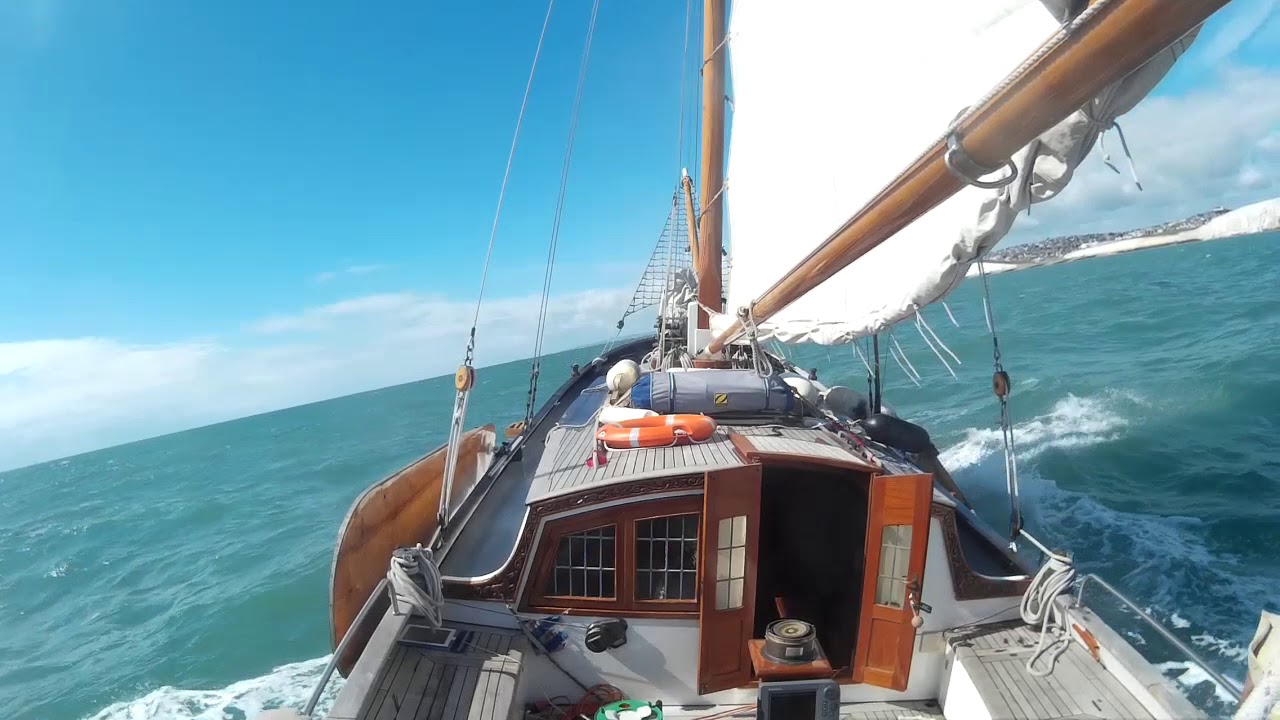 Sailing along the UK South Coast, Lemsteraak.