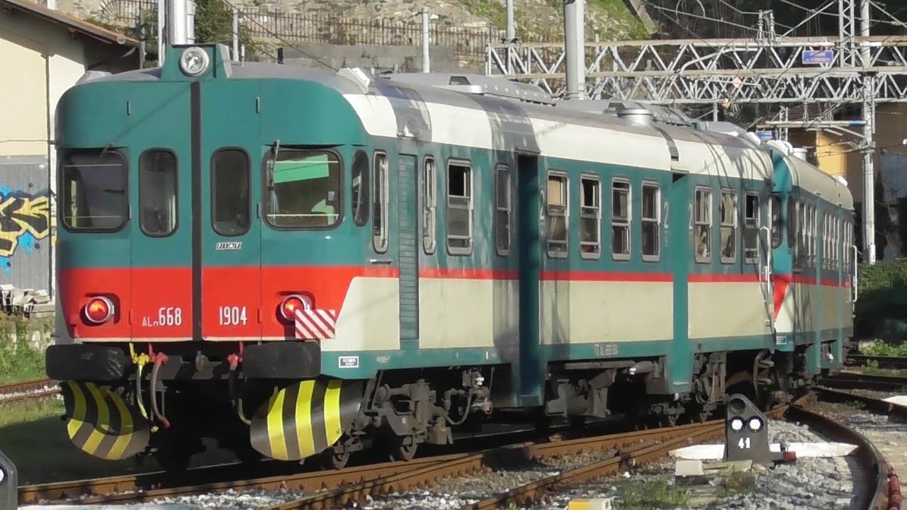 Treni Passeggeri dal Passato al Futuro tra le stazioni di La Spezia Centrale e La Spezia Migliarina