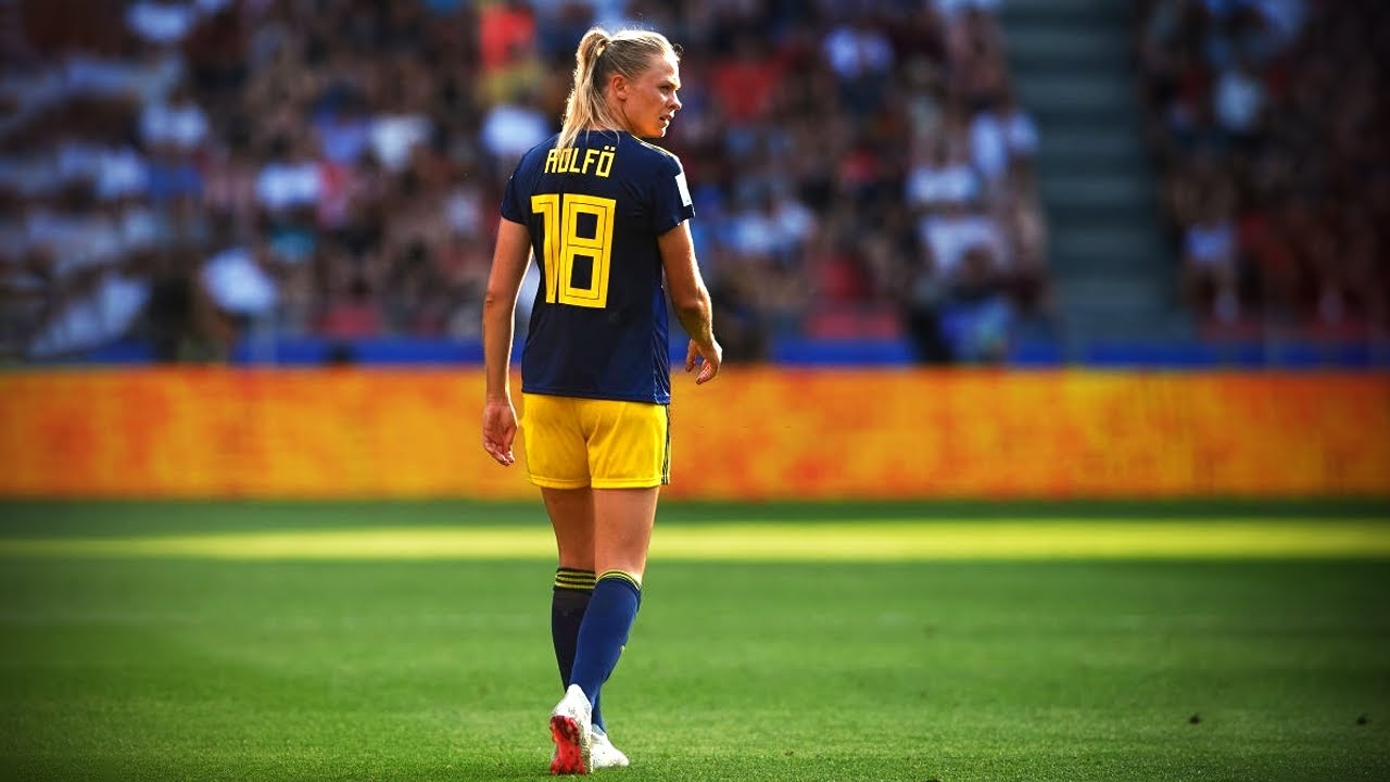 Fridolina Rolf&ouml; just plays Beautiful Football!