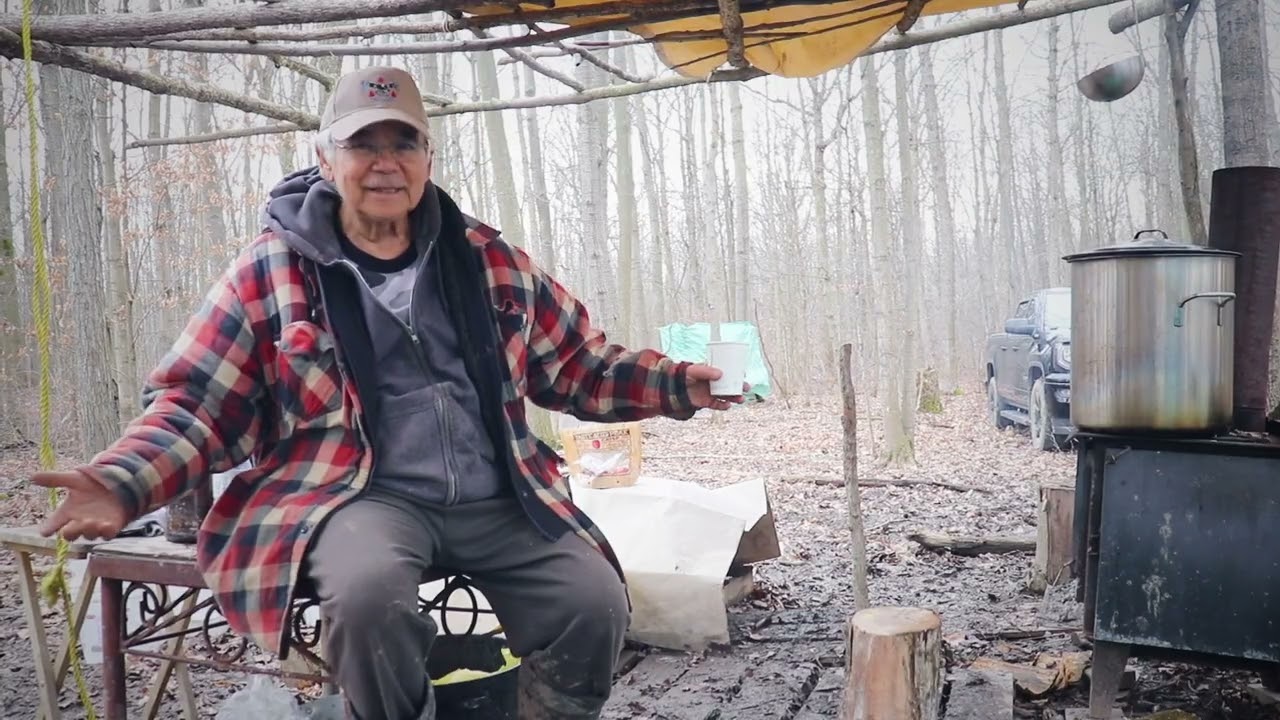 Anishinaabe-Zhiiwaagamizigan (Maple Syrup)