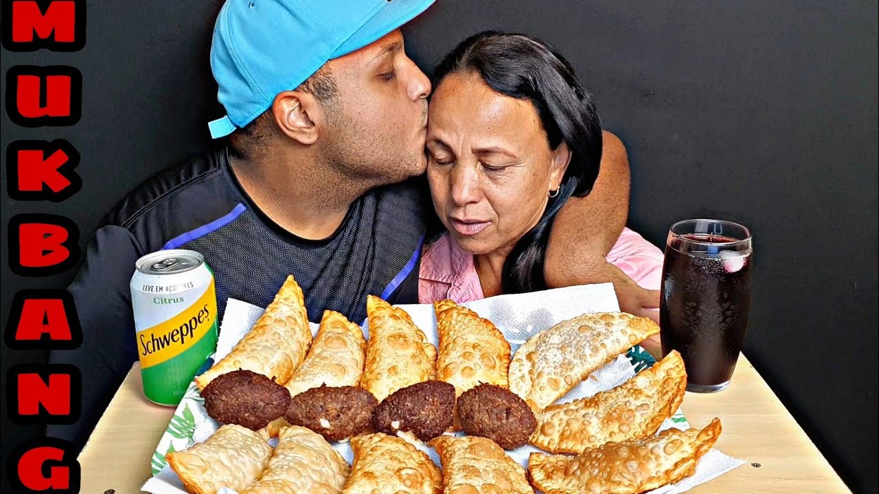 MUKBANG - PASTEL DE MUSSARELA, FRANGO, NUTELLA E KIBE COM QUEIJO (SONS DE MASTIGAÇÃO) #LUCASASMR