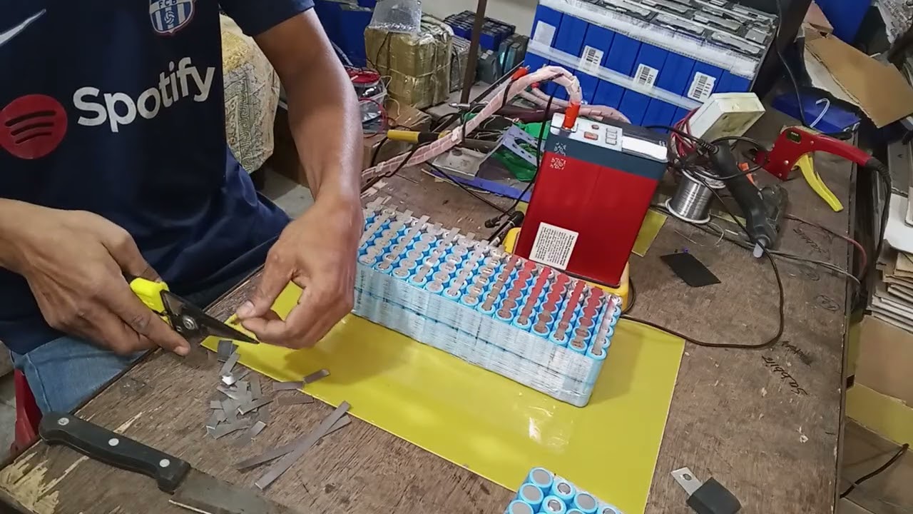 18650 Lithium ion battery pack making progress 