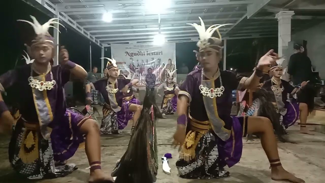 Jatilan kreasi Putra Ngudilesatari Tuksono Sentolo Kulonprogo