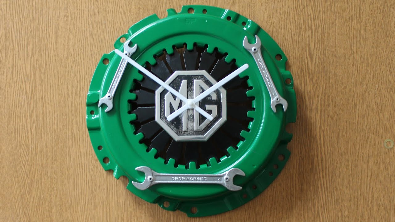 HOW TO BUILD A CLUTCH CLOCK,    THE ULTIMATE CLASSIC MG MECHANICS CLOCK