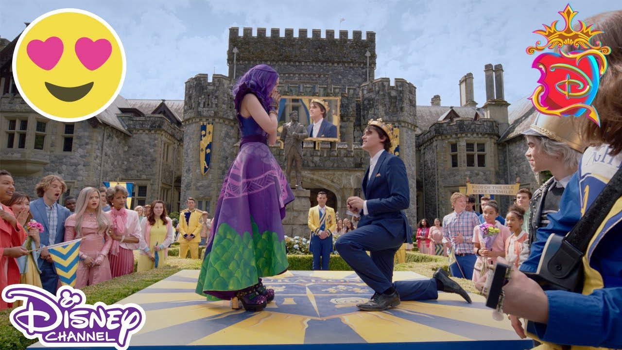 Forlovelsen | Descendants 3 | Disney Channel Norge