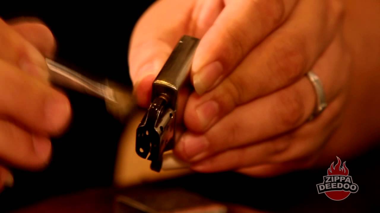 วิธีการดูและรักษาไฟแช็กซิปโป้ Zippo