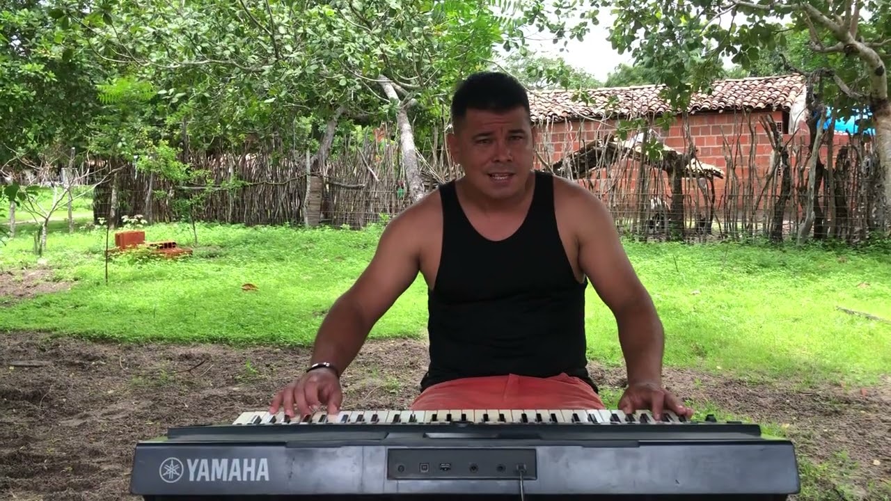 Antônio Martins     Pouca Roupa em casa apreendendo ainda, tudo na simplicidade 👏 