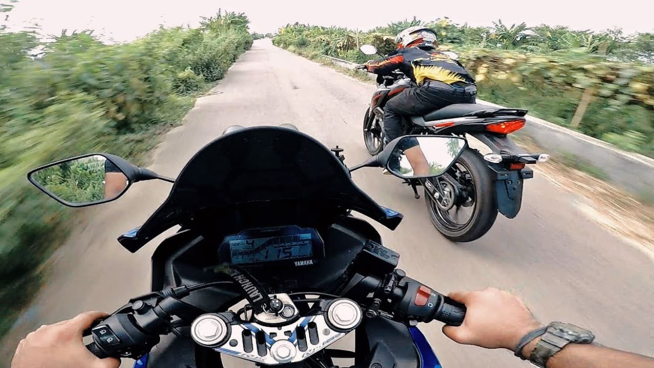 Suzuki Bandit can beat R15 V3 easily !