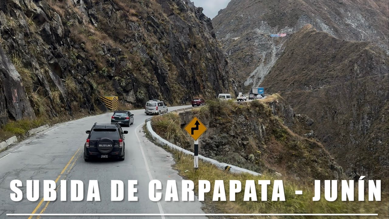 En esta subida el tramo de la ruta es muy riesgoso (Perú, Junín) 🇵🇪 | 4K HDR