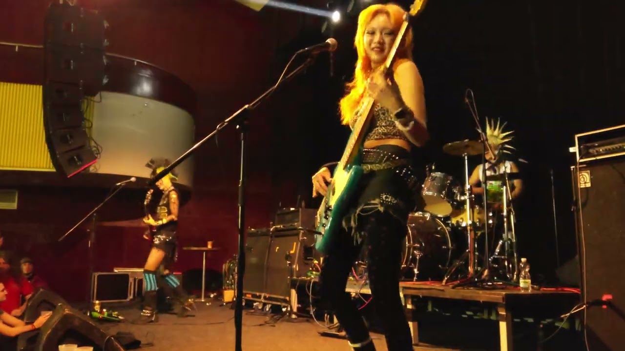 RUMKICKS (럼킥스) -  우리놀자 / Goodbye Song ( Live in Brno, 2023)