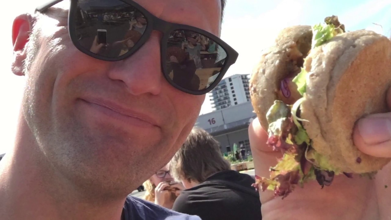 Burgertasting am Speicher XI in der Bremer Überseestadt