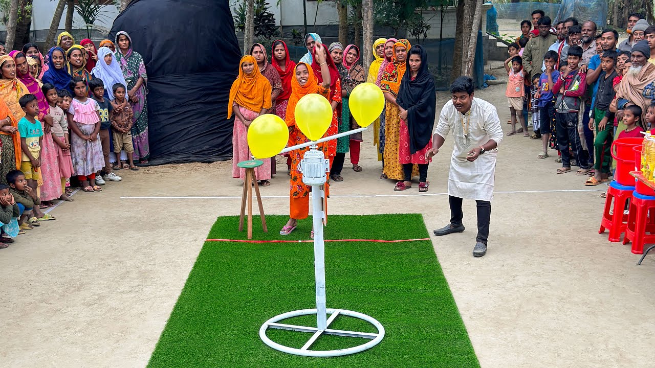কে জিতবে তিন বেলুন ফাটিয়ে ৭ পুরস্কার জেতার চ্যালেঞ্জ ? নতুন গ্রামের আপারা মেতে উঠলো আজব খেলার আনন্দে