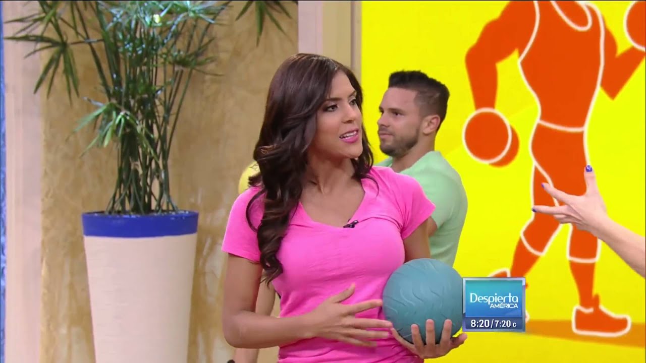 LOS ABDOMINALES DE PIE QUE TE RECOMIENDA CLAUDIA MOLINA