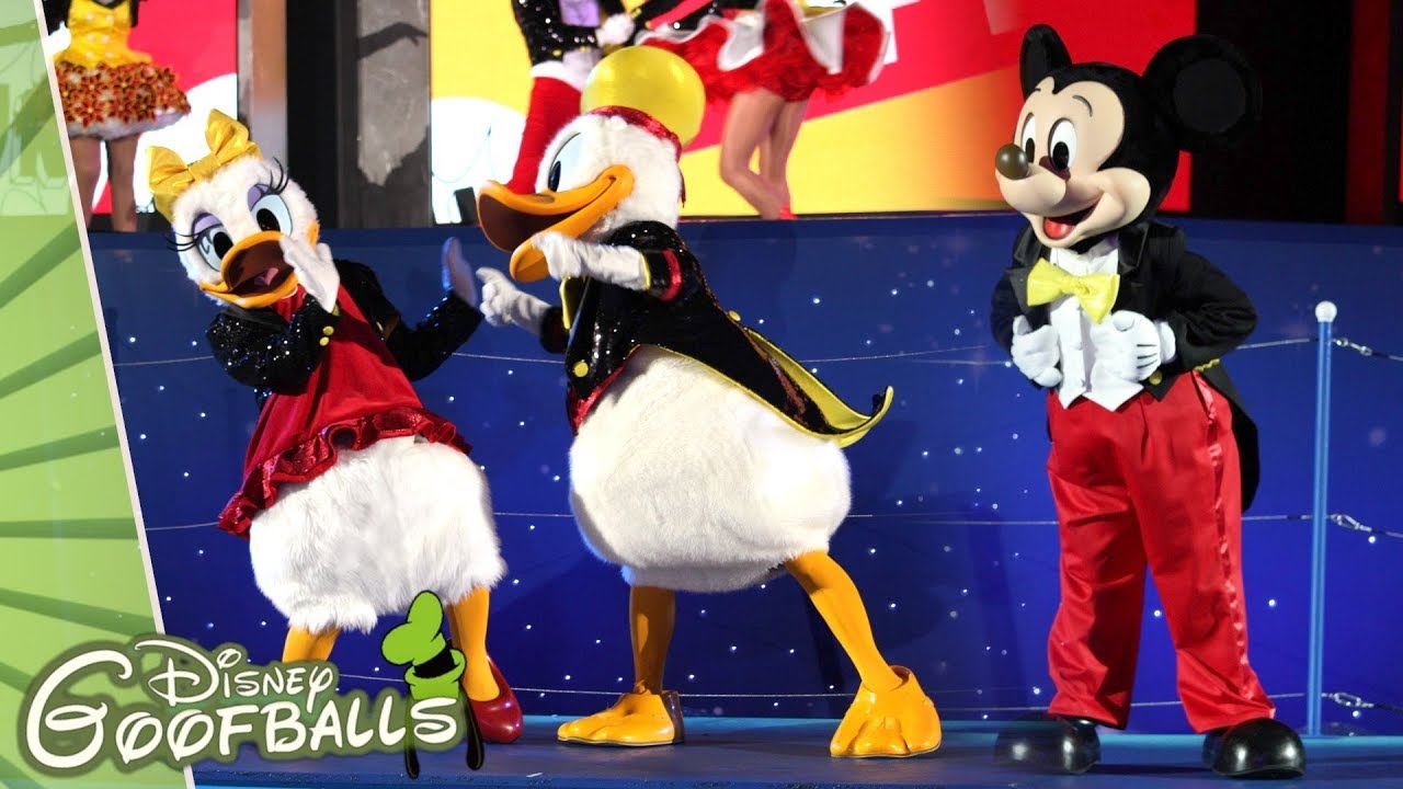 Surprise Mickey! Mickey's 90th Birthday! - Christmas Disneyland Paris 2018 🎄