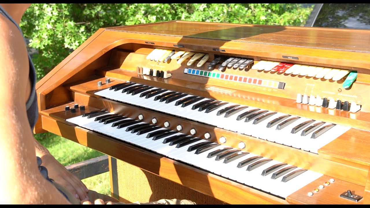 1974 Gulbransen President Organ 4116 W