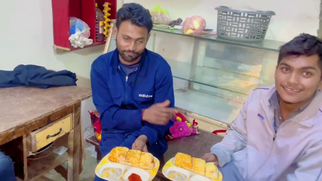 Naksh bahi painter 👩‍🎨 and Rehman hotels 🏨 enjoy the vlogs 🫀👀