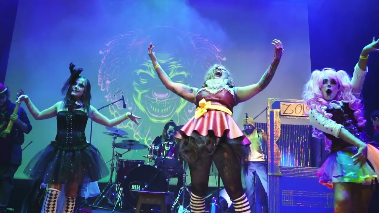 The Countess Erzebeth - Freak Show