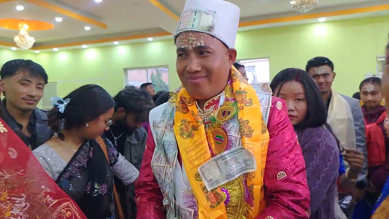 तामाङ ताम्बा बेहुली निकाल्दै