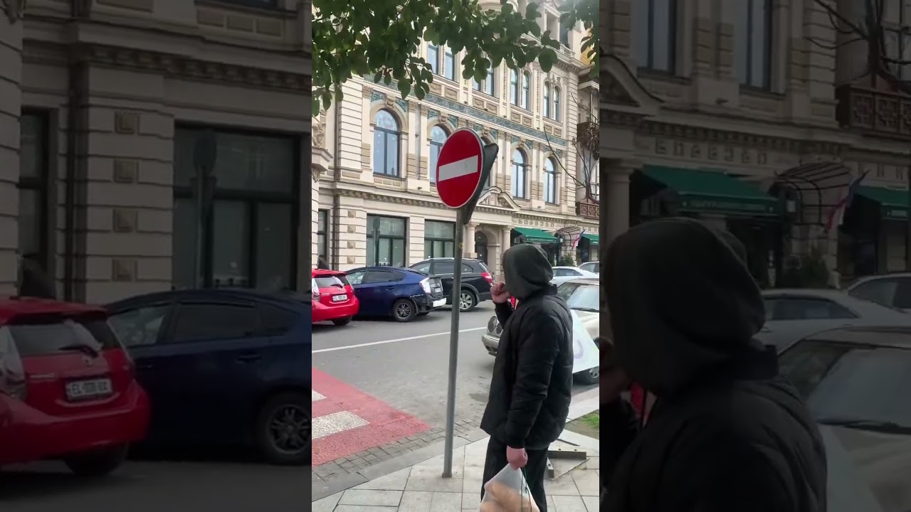 Batumi Georgia Memed Abashidze Statue ბათუმი მემედ აბაშიძის ძეგლი 2023