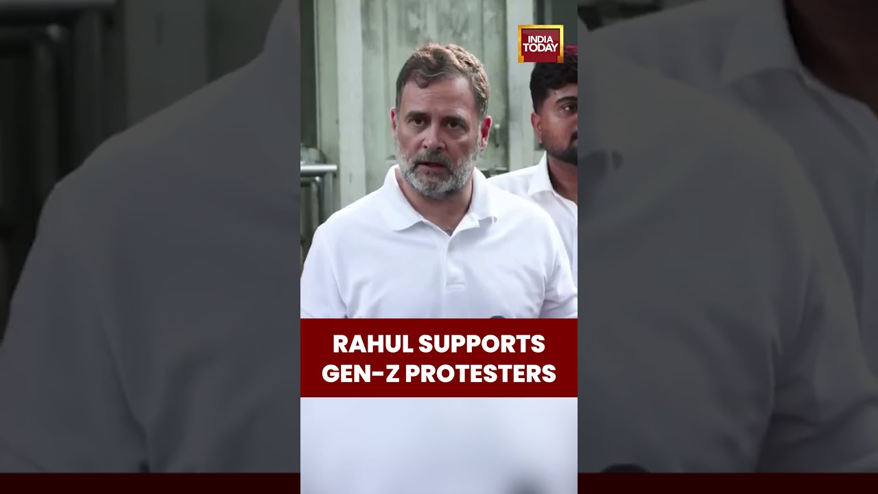 Rahul Gandhi Meets Student Protesters, Targets Govt Over Education System | Riya Ahir | Paper Leaks
