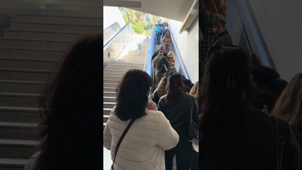 Metro ile Akropole gidiş Ⓜ️🚇