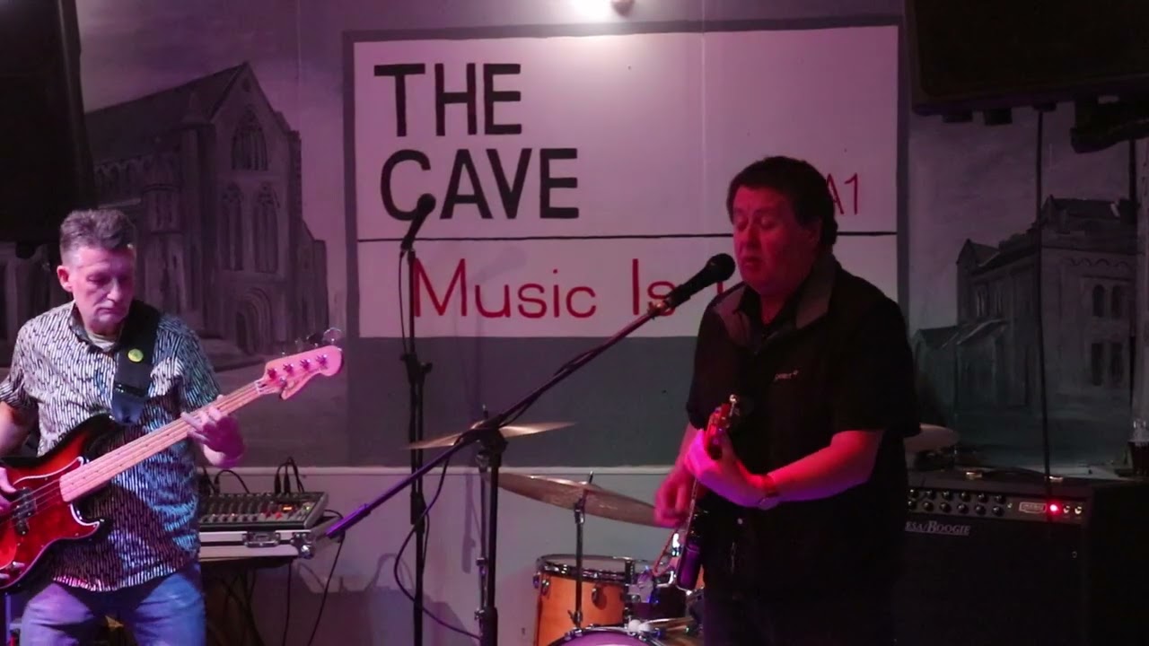 The Thrill Is Gone - BloozinBoogie@The Cave, Paisley