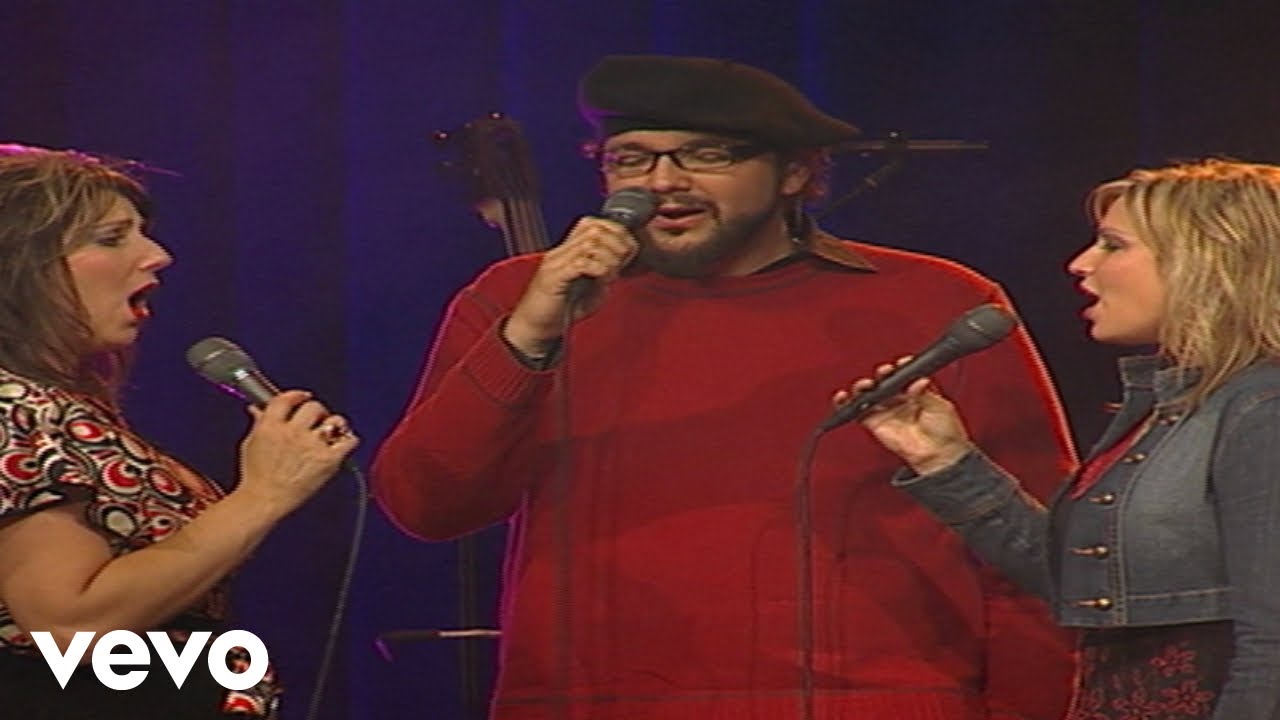 Bill & Gloria Gaither - The Love of God [Live] ft. The Isaacs