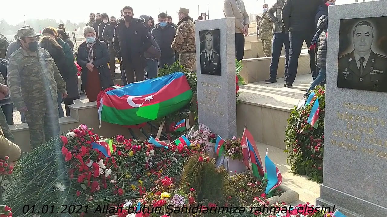01 01 2021 1 və 2 ci Şəhidlər Xiyabanı.Şəhidlərin ziyarəti.