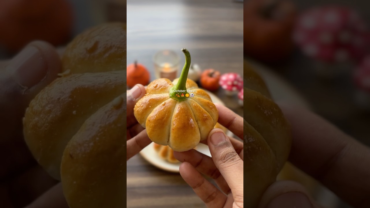 Cheesy pumpkin pizza!! #cooking#youtubeshorts#shorts #food #halloweensnack #halloween#spookyseason