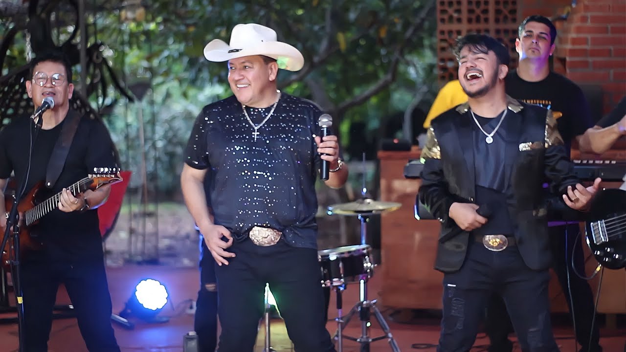 POPURRÍ - BEBE DAME - JR. MOSQUEDA FT.  LUIS MOSQUEDA Y SU GRUPO KOMANDO (Cover)