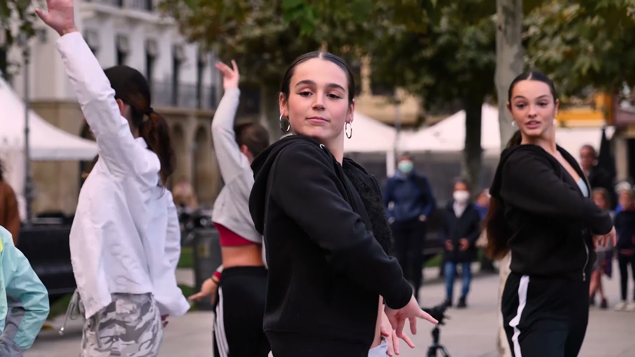 ACTIVIDAD SORPRESA - PLAZA DEL CASTILLO - Semana de la Música (2021)