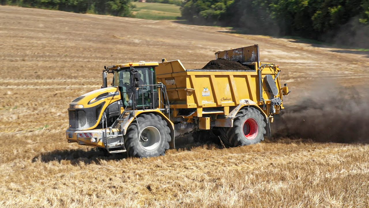 CHALLENGER TERRA GATOR 2244 dans les pentes du 47 / EPANDAGE CHAUX - COMPOSTE / SARL STP