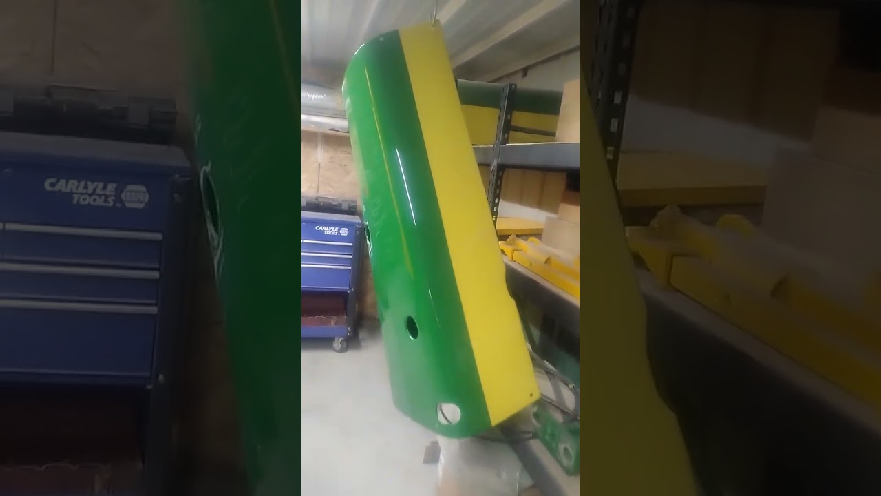 С Новым годом всех! Небольшая экскурсия по магазину, видео не самое лучшее, но приятного просмотра!