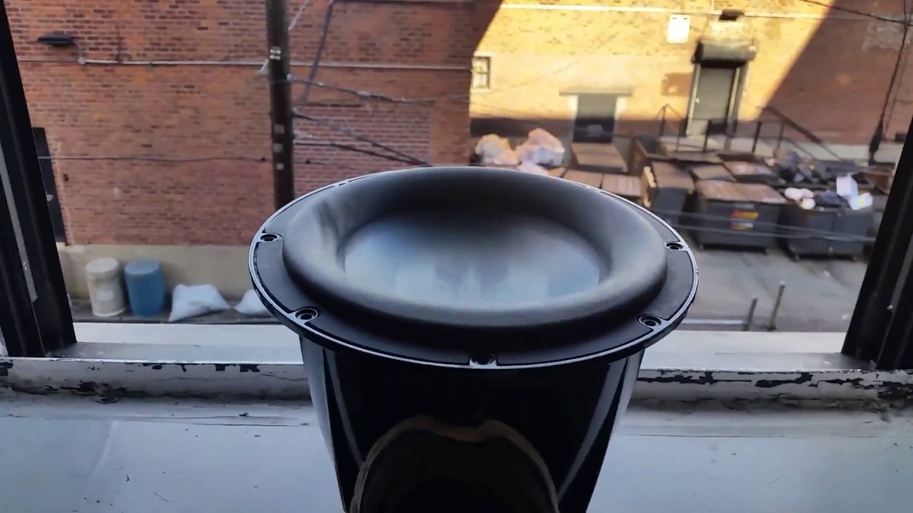 Blowing out random speakers with a Variac. episode 1