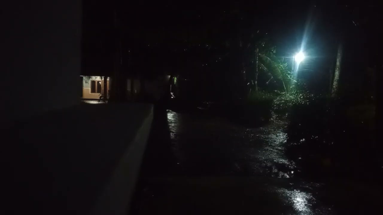 Rain sounds.. Hujan lebat dan petir. Pengantar  tidur 30 menit. #hujan #sleep #rain #tidurtenang 
