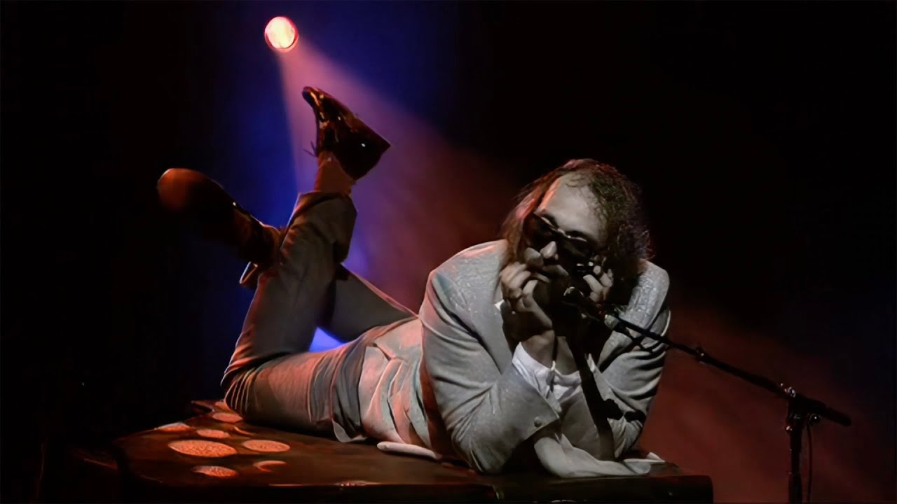 Sébastien Tellier - L'amour et la violence (Live at L'Olympia - Official Video)