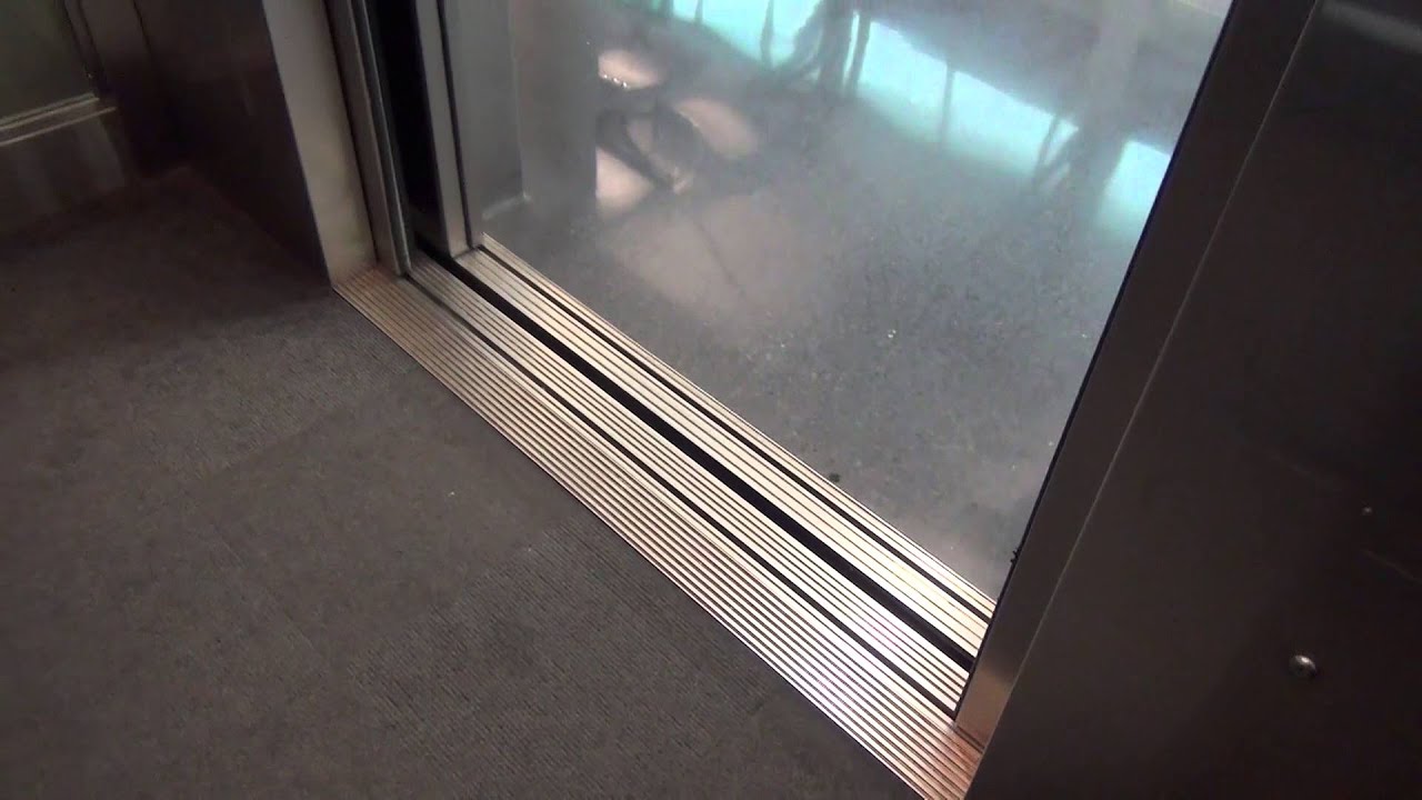 Glass Hydraulic Elevators 13 - MSP Airport Terminal 2 Humphrey - Bloomington, MN
