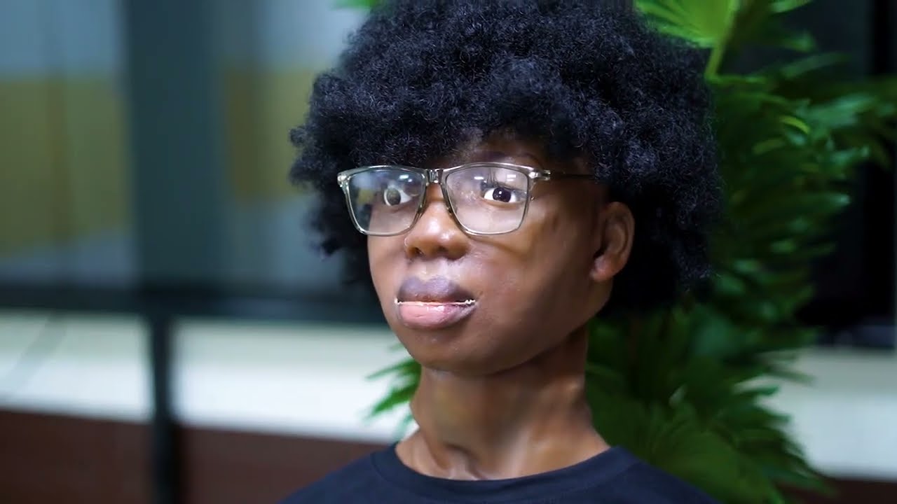 Africa's First Humanoid Robot - Omeife's First Speech